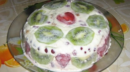 Торт Летний бисквитный с фруктами