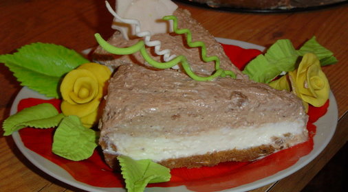 Двухцветный творожный торт