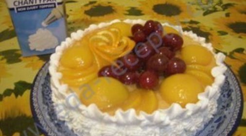 Торт бисквитный с фруктами
