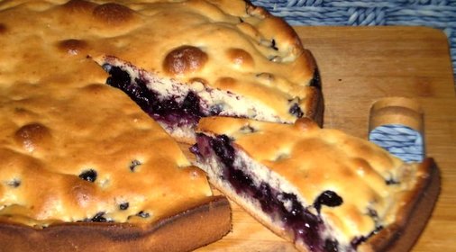 Бисквит с черникой