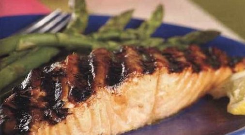 Торт шоколадный с начинкой из малины или ананаса