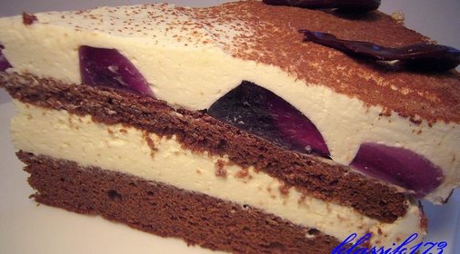 Торт Шоколадный с крем-чизом и сливками