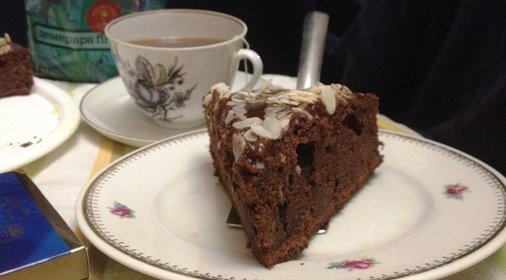 Медово-шоколадный торт с бананом