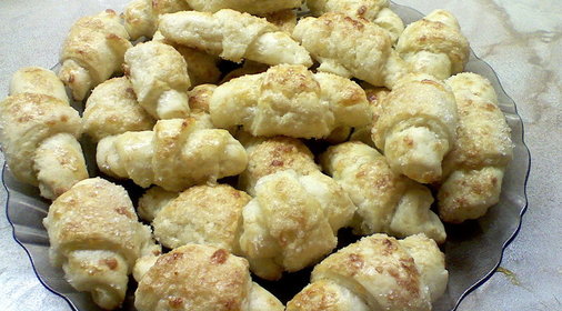 торт.Вишня под снегом