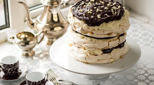 Торт с маскарпоне и меренгами