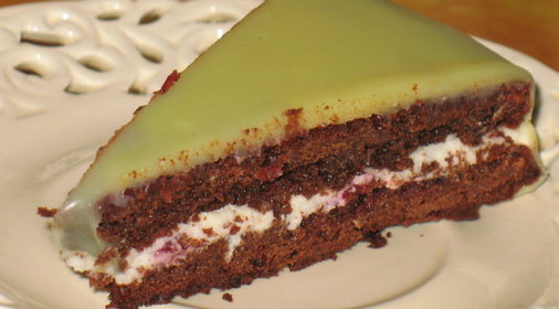 Шоколадный пирог с имбирем и тортик из него