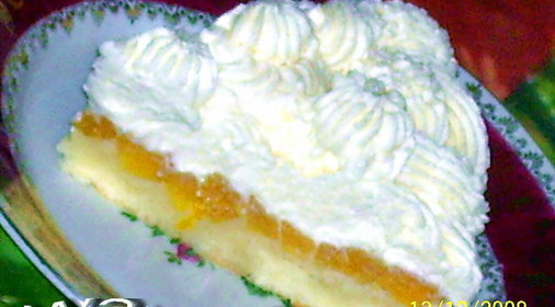 Абрикосовый торт со сливками