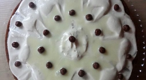 Торт без выпечки из рулетов