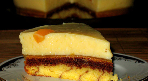 Абрикосовый торт с кремом из пахты