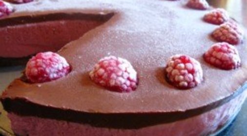 Шоколадно-малиновый торт-мороженое
