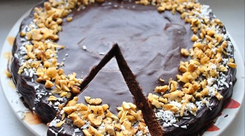 Торт шоколадно-ореховый